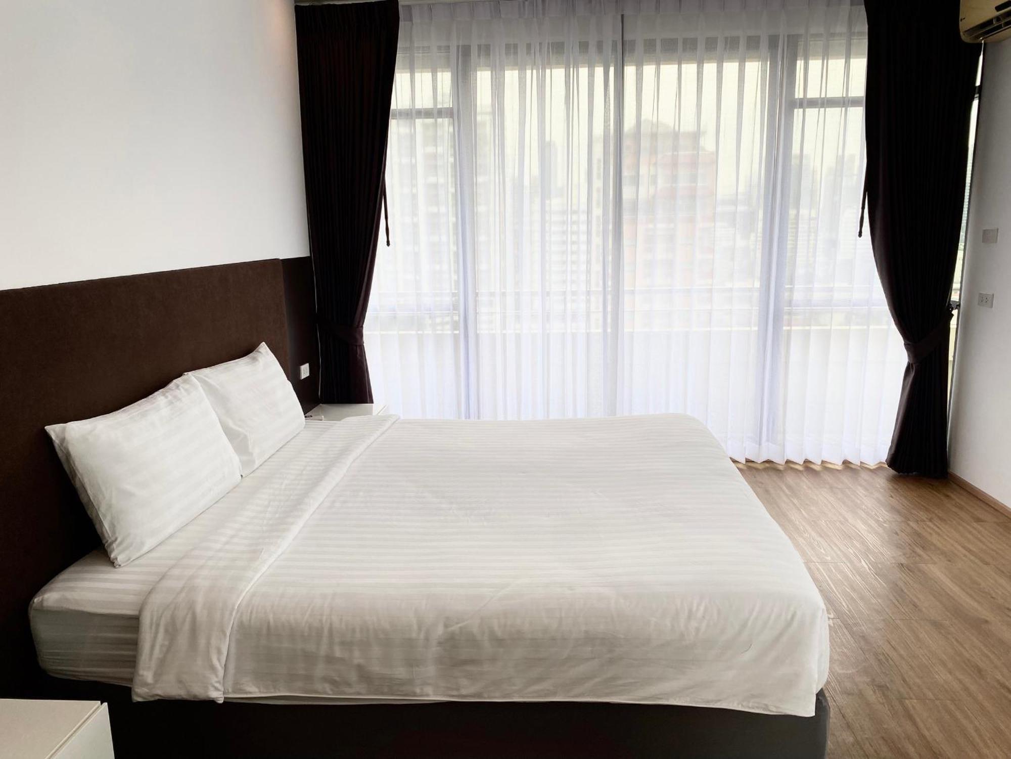 Nantiruj Tower: Serviced Apartments in Sukhumvit Soi 8 Bangkok Exterior photo