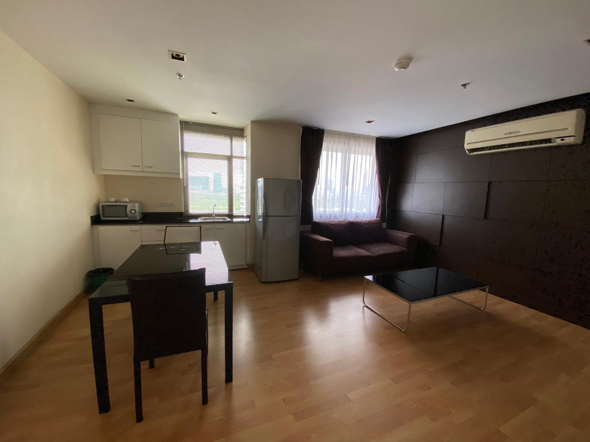 Nantiruj Tower: Serviced Apartments in Sukhumvit Soi 8 Bangkok Room photo