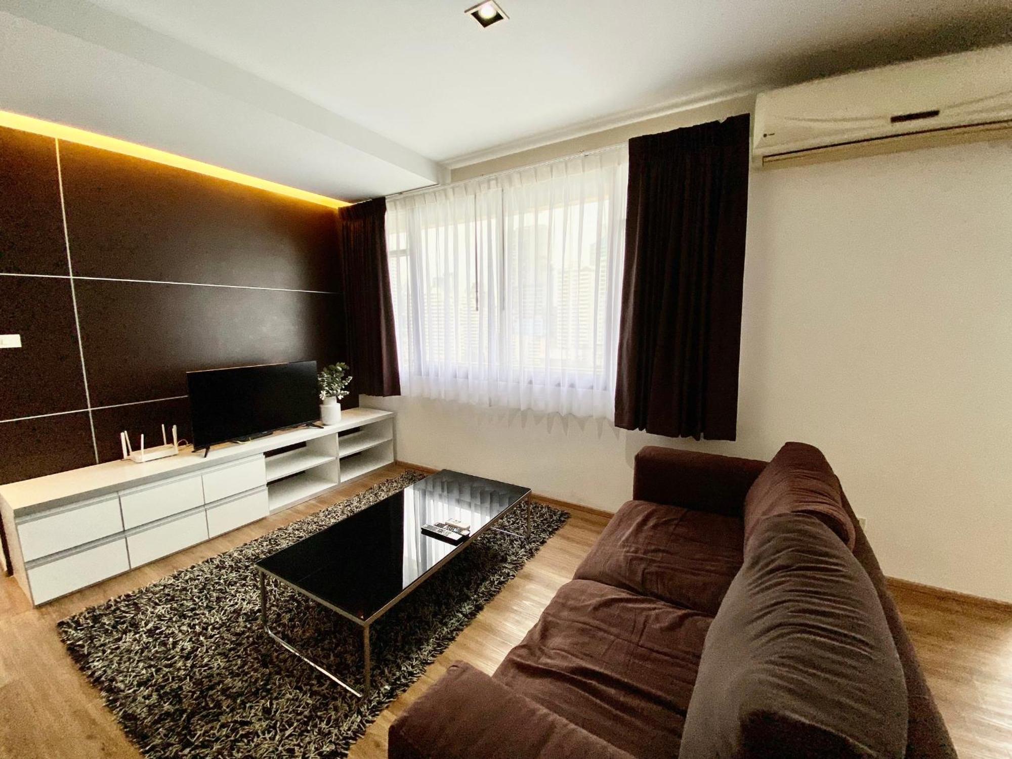 Nantiruj Tower: Serviced Apartments in Sukhumvit Soi 8 Bangkok Exterior photo